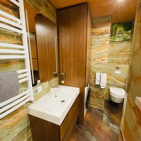 Brivibas - Sunset, Free Privat Parking, Free Wifi, Self Check-in *