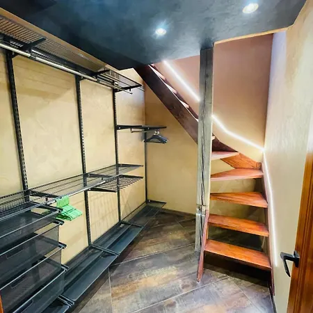 Brivibas - Sunset, Free Privat Parking, Free Wifi, Self Check-in Апартаменти