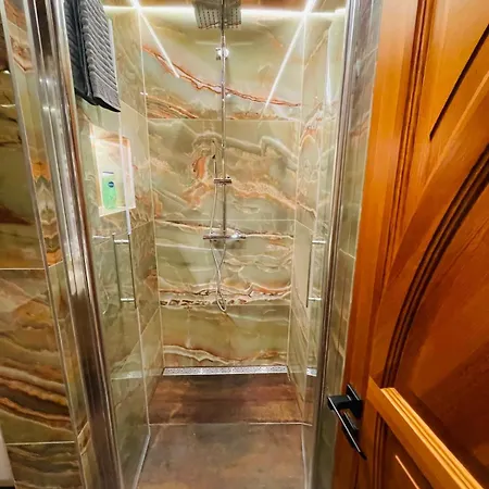 Apartamento Brivibas - Sunset, Free Privat Parking, Free Wifi, Self Check-in Riga