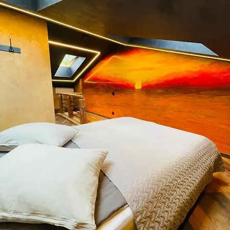 Brivibas - Sunset, Free Privat Parking, Free Wifi, Self Check-in