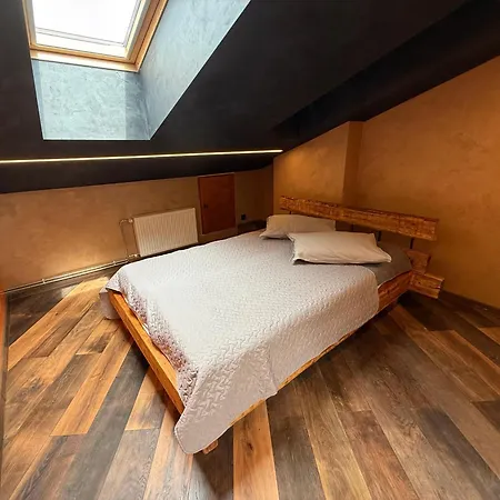 Brivibas - Sunset, Free Privat Parking, Free Wifi, Self Check-in *