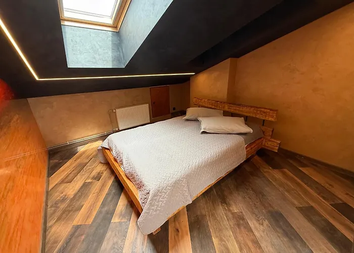 Brivibas - Sunset, Free Privat Parking, Free Wifi, Self Check-in *