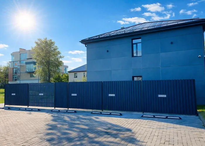 Dzīvoklis Brivibas - Sunset, Free Privat Parking, Free Wifi, Self Check-in Riga